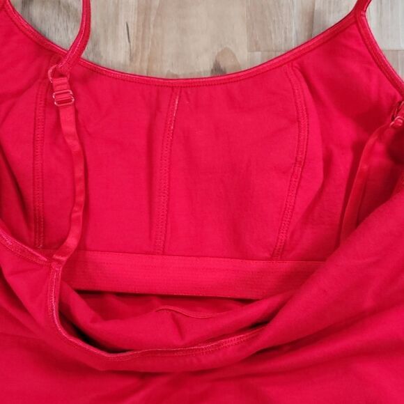 🔹️Boston Proper Red Bra Insert Sleeveless Top Medium - Picture 6 of 9